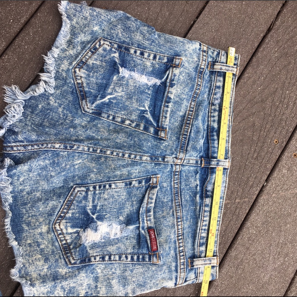 Love Culture Distress Jean Shorts Size L - Picture 5 of 7